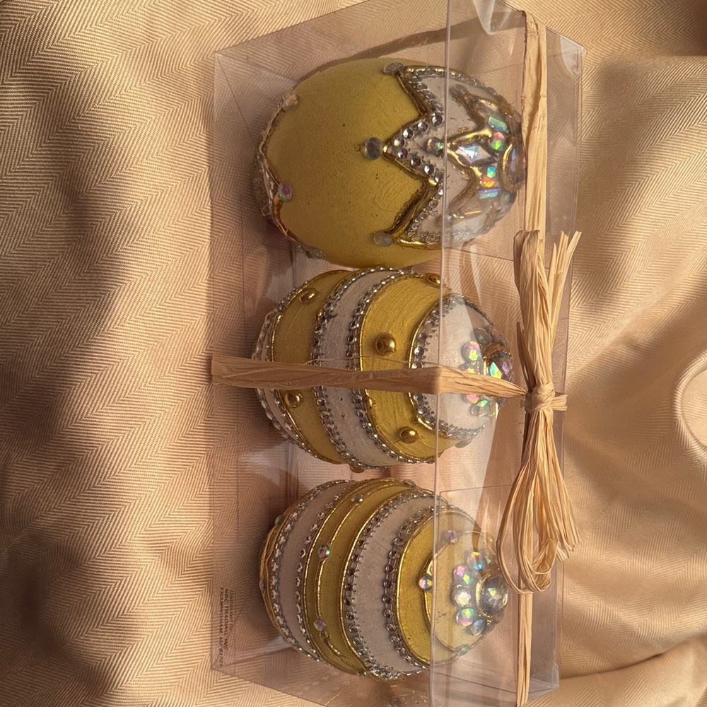 Gold/ White beduzzled Beaded Easter eggs - Set of 3